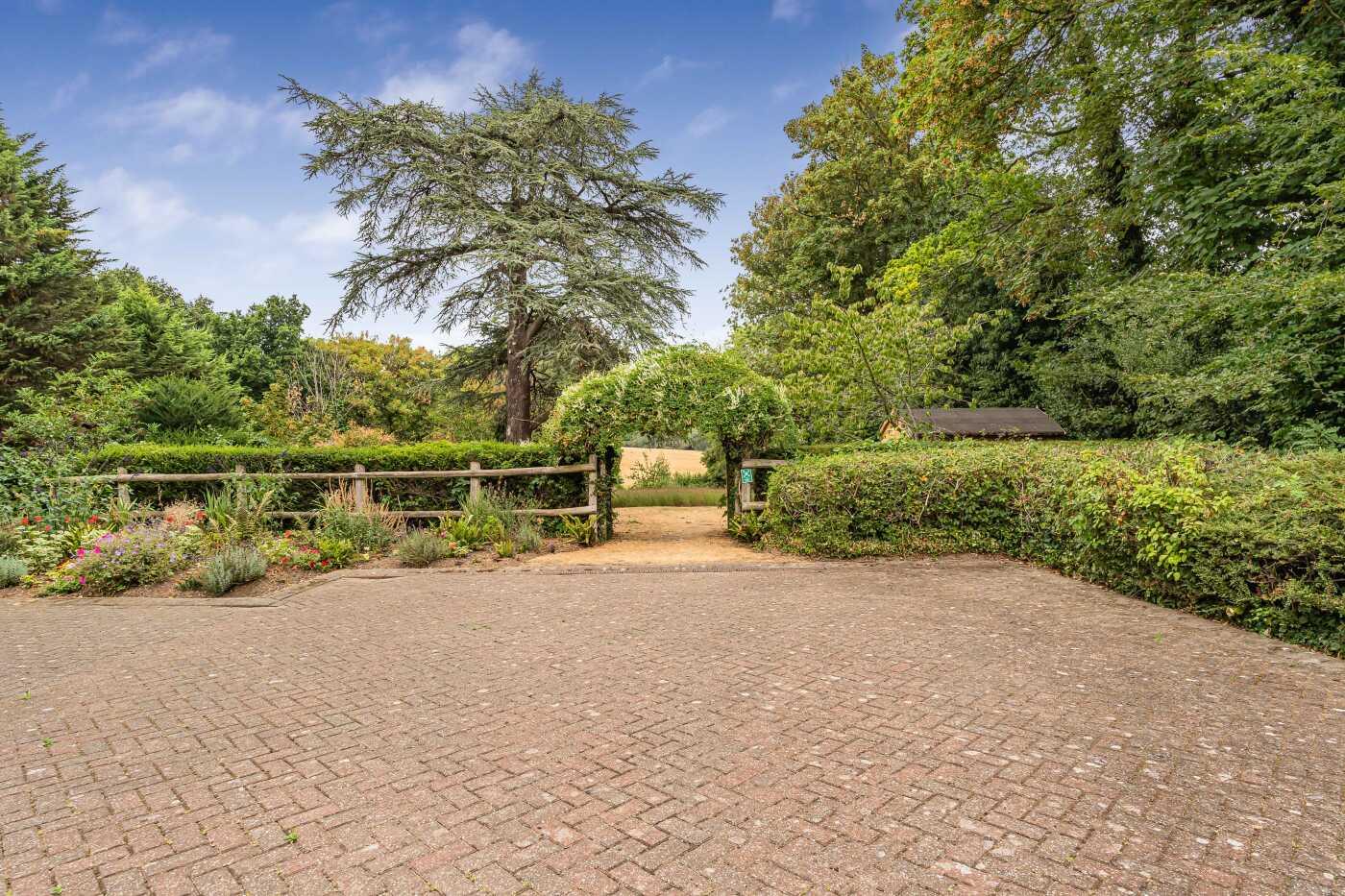 Remenham Hill, Remenham, Henley-On-Thames